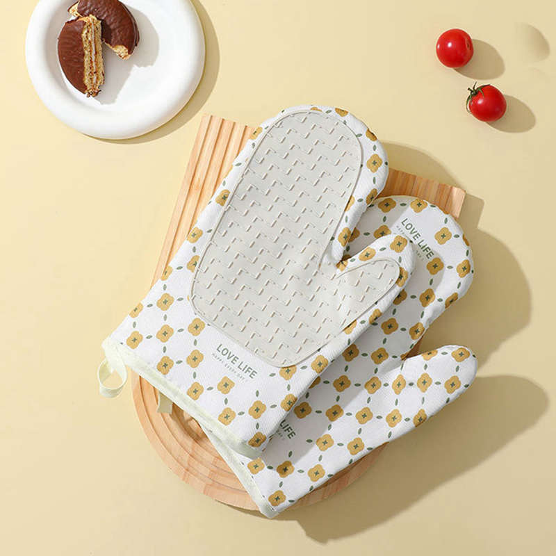 Anti-Scalding Microwave Cotton Non-Slip Insulation Gloves